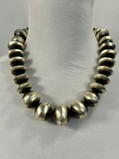 Handmade Sterling Silver Navajo Pearl Necklace
