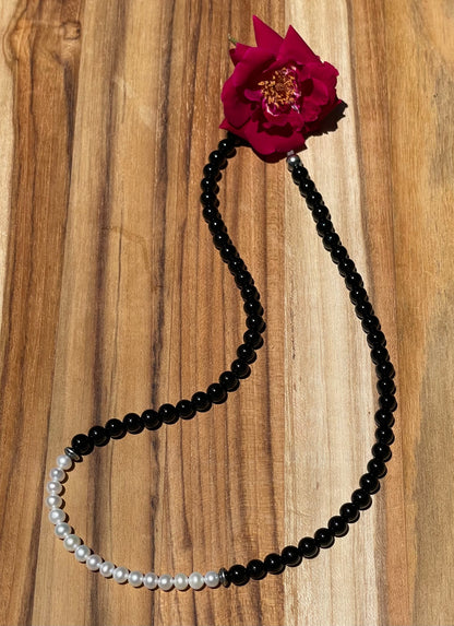 20 inch Shiny Onyx Beads and Freshwater Pearl Necklace